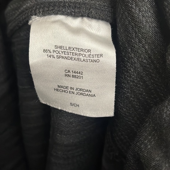 MONDETTA Black / Gray Heathered Side Pocket Leggings - Picture 12 of 12